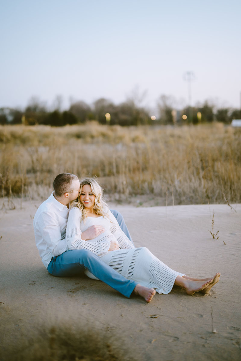 dreamy baby bump maternity shoot montrose beach true color light and airy photographer