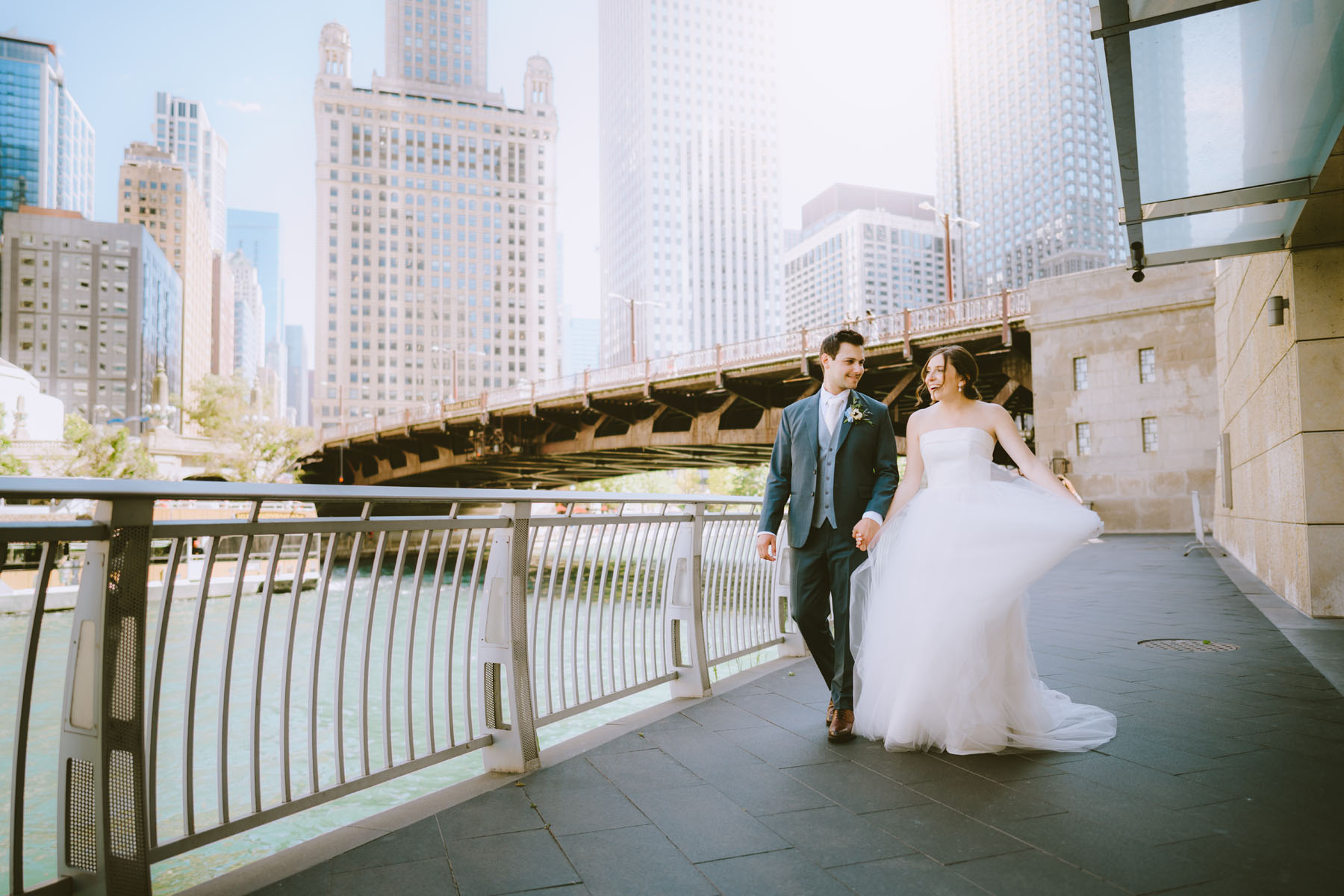 chicago riverwalk true color wedding photographer light and bright photojournalistic photography
