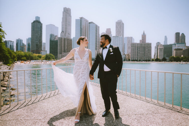 10 Stunning Chicago Beach & Skyline Engagement Spots