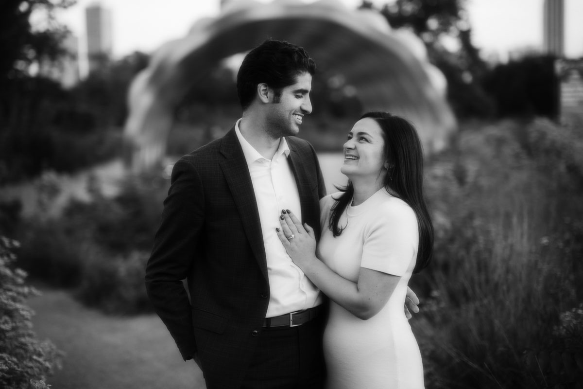 Lincoln Park Pond dreamy chicago engagement photographer light and vibrant true color